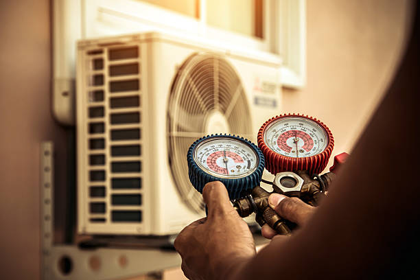 Professional Emergency Hvac technician working in Bynum, AL
